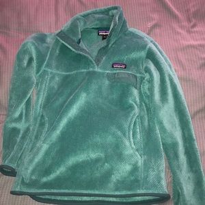 Small green/blue Patagonia pullover